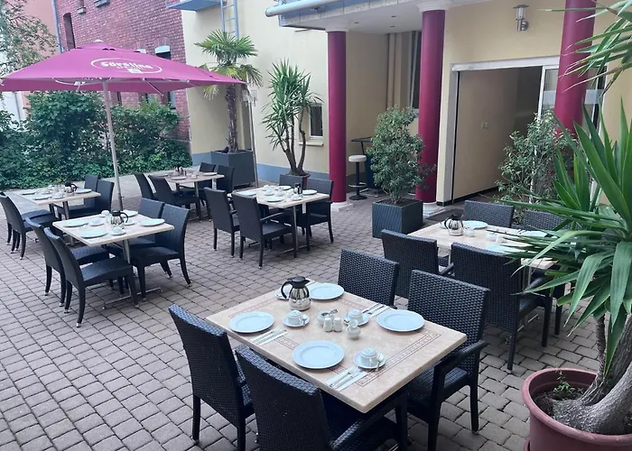 The Kral - Business & Serviced 3*