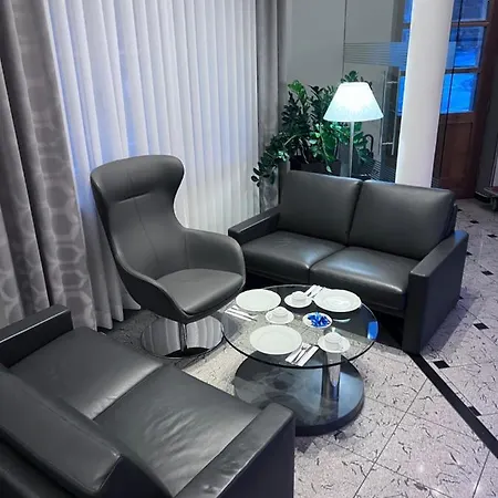 Aparthotel The Kral - Business & Serviced